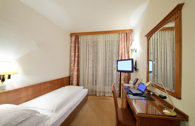 Similar image 22670132