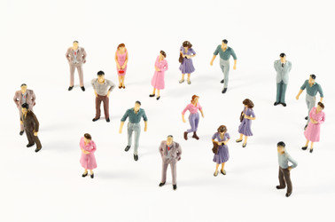 Игрушка, миниатюрные фигуры человека в костюмах, вид сверху - paha_l
