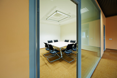 Similar image 22715351
