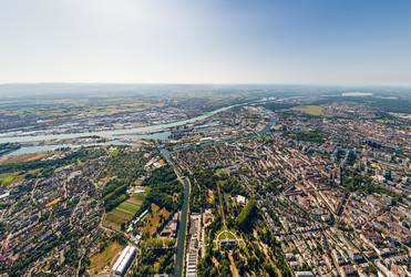 Similar image 22742082