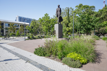 Similar image 22758894