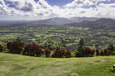 Breathtaking panoramic view of lush green valley in montaña redonda, dominican republic - Pippocarlot