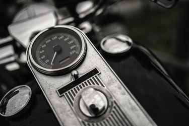 Детали приборной панели спидометра мотоцикла Harley-Davidson - Pippocarlot