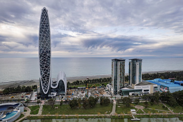Батуми, Грузия, небоскребы Alliance Palace и Hilton на Черном море - Pippocarlot