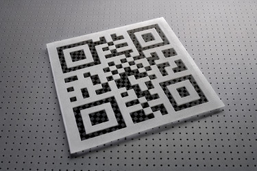Стандартный QR-код на текстурированной поверхности для цифрового доступа и взаимодействия. Генеративный искусственный интеллект - RomanZ