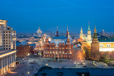 МОСКВА - 29 АПРЕЛЯ: Прекрасный ночной вид на Московский Кремль 29 апреля 2013 года в Москве, Россия - paha_l