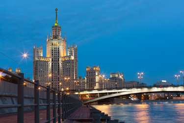 Residential house on Kotelnicheskaya Embankment - paha_l