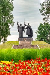 Вечный огонь у подножия памятника «Родина, дарующая оружие сыну» в Томске. Мемориал «Военная и трудовая слава» - dkorostilev78