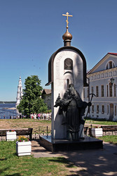 Калязин.Памятник Макарию Калязинскому - Alex13