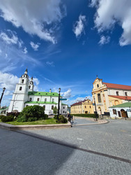 Историческая площадь Верхнего города с соборами и брусчаткой, Минск - arshinec