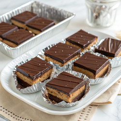 Вкуснейшие батончики «Баккей» представлены на десертной вечеринке. Генеративный искусственный интеллект - RomanZ