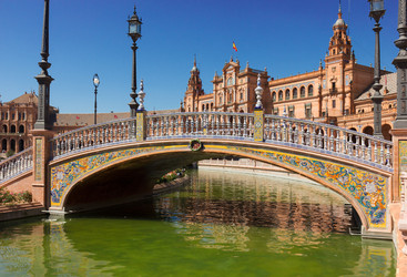 details of Plaza de España, Seville, Spain - Neirfy