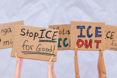 Серия протестов ICE Out в Соединенных Штатах против действий Иммиграционной и таможенной службы - Matroskin