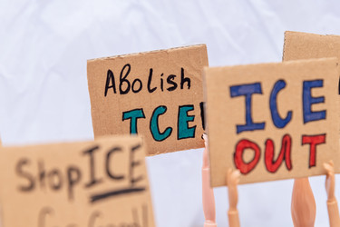 Серия протестов ICE Out в Соединенных Штатах против действий Иммиграционной и таможенной службы - Matroskin