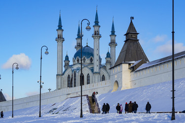 Городской пейзаж. Мечеть Кул Шариф и Преображенская башня. Казанский кремль. Казань. Республика Татарстан - kasbes