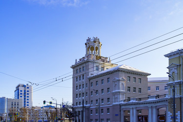 Городской пейзаж. Дом с башней. Казань. Республика Татарстан - kasbes