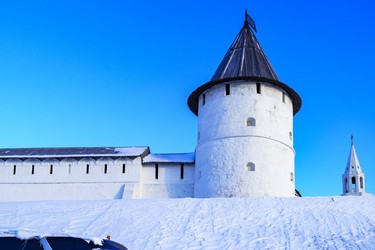 Городской пейзаж. Юго-западная башня. Казанский кремль. Казань. Республика Татарстан - kasbes