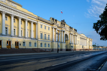 Фасад комплекса зданий Конституционного суда Российской Федерации и Президентской библиотеки имени Бориса Ельцина - OlgaGubskaya