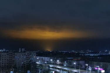 Желтое облако в ночном небе - Gannachka