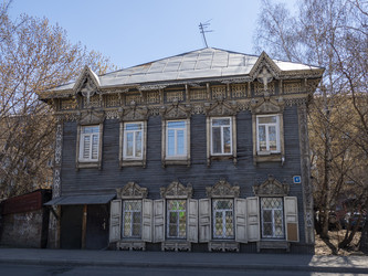 Г. Иркутск. Старый дворик. Фасад, окна, ворота. Irkutsk (marka) - marka