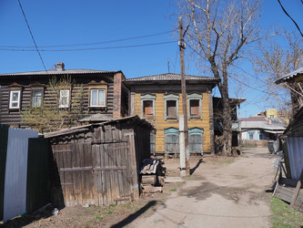 Г. Иркутск. Старый дворик. Фасад, окна, ворота. Irkutsk (marka) - marka