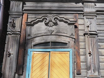 Г. Иркутск. Старый дворик. Фасад, окна, ворота. Irkutsk (marka) - marka