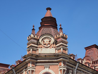 Г. Иркутск. Дом Файнберга. Irkutsk (marka)  Дом купца Исая Матвеевича Файнберга. Построен в 1900–1902 годах. Архитектурная достопримечательность Иркутска. В здании расположен Иркутский областной художественный колледж им. И. Л. Копылова - marka