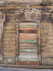 Г. Иркутск. Старый дворик. Фасад, окна, ворота. Irkutsk (marka) - marka