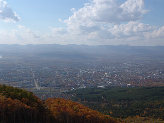 Вид с горнолыжного комплекса «Горный воздух». на город. Сахалин. View of the ski complex "Gorny Vozduh". Sakhalin. (marka) - marka