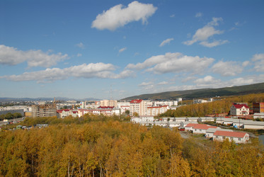 Южно-Сахалинск.  Восточная часть города. Вид с ул. Есенина. Сахалин. (архивное 2007 г.) Sakhalin. (marka) - marka