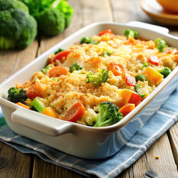 Вкусная овощная запеканка с золотистой корочкой. Генеративный искусственный интеллект - RomanZ