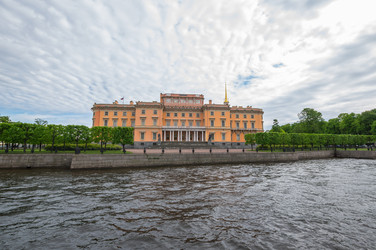 Михайловский замок в Санкт-Петербурге - gumbao