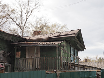 Г. Иркутск. Старый дворик. Фасад, окна, ворота. Irkutsk (marka) - marka