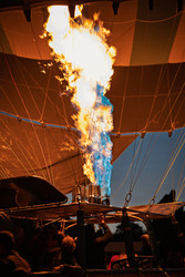 Сила огня: горелка наполняет купол воздушного шара - Sovas