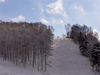 Горнолыжный комплекс «Горный воздух». Сахалин. View of the ski complex "Gorny Vozduh". Sakhalin. (marka) - marka