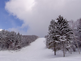 Горнолыжный комплекс «Горный воздух». Сахалин. View of the ski complex "Gorny Vozduh". Sakhalin. (marka) - marka