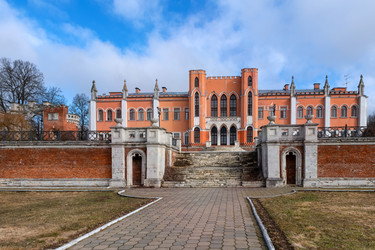 Главный усадебный дом в псевдоготическом стиле в усадьбе Марфино и у Нижнего Большого Марфинского пруда - kostya6969