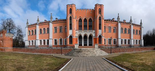 Главный усадебный дом в псевдоготическом стиле в усадьбе Марфино и у Нижнего Большого Марфинского пруда - kostya6969