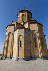 Церковь Святой Троицы на горе Самеба в Батуми, Грузия - gumbao