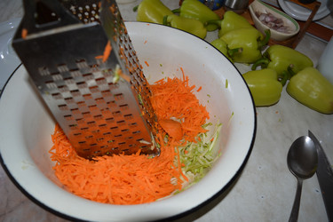 Болгарский перец будет фаршироваться молодой морковкой с капустой - KOSTJA