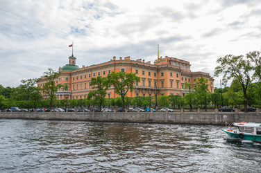 Михайловский замок в Санкт-Петербурге - gumbao