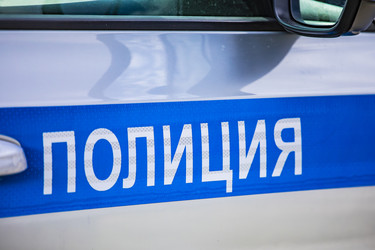Борт полицейского автомобиля России с надписью «ПОЛИЦИЯ» - Xandery