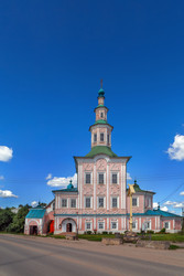 Рождественский храм в Тотме, Россия, живописный вид сбоку фасада. Характерная для Тотмского барокко архитектура региона - borisb17
