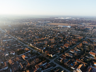 Вид с дрона на центр города Суботица и здание городской ратуши. Европа, Сербия - EOS_Canon