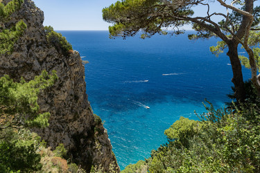 Италия. Остров Капри. Морские пейзажи и прогулки на морском транспорте.
Italy. Capri Island. Seascapes and Boat Trips - ffoto-graff