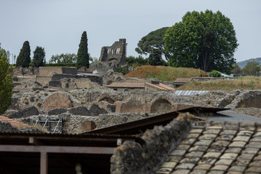 Италия. Помпеи. Руины домов в археологическом парке.
Italy. Pompeii. Ruins of Homes in the Archaeological Park - ffoto-graff