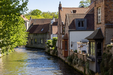 Бельгия. Брюгге. Виды на городские здания и каналы.
Belgium. Bruges. Views of Urban Buildings and Canals - ffoto-graff