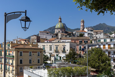 Италия. Виетри-суль-Маре. Виды улиц города Виетри-суль-Маре.   Italy. Vietri sul Mare. Views of the streets of Vietri sul Mare - ffoto-graff