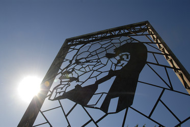 Стела Владимиру Ульянову (Ленину). Корсаков. Сахалин. Monument to Vladimir Ulyanov (Lenin). Korsakov. Sakhalin (marka) - marka