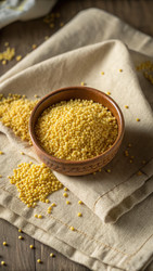 Керамическая миска, наполненная сырыми горчичными зернами, на ткани. Генеративный искусственный интеллект - RomanZ